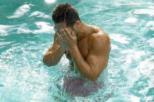 piscina-y-ojos