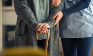 La pérdida de equilibrio en persona mayores. Audiocentro Baca Ronda