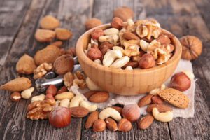 Beneficios de los frutos secos para la audición. Audiocentro Baca Ronda. Óptica Baca